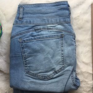 Hi-Rise Push-Up Skinny Jeans